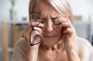 خشکی چشم در سالمندان